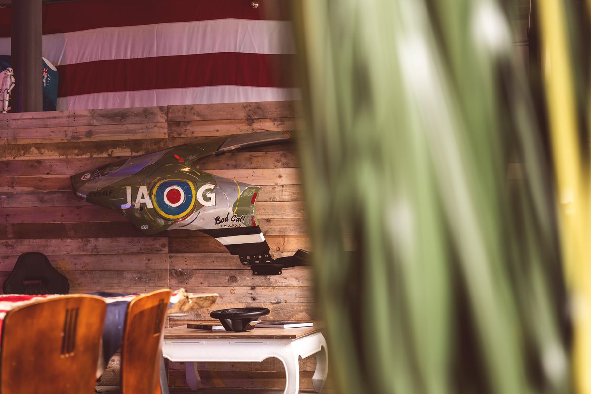 Takona_official's tweet image. We can’t mention yesterday without talking about the location. 

Gasoline Juice creator Caesar very kindly raised the shutter, ahead of the official opening of the space, to allow us to meet up and give a dry run to how the space works with people inside. 

📸 by @NWVT