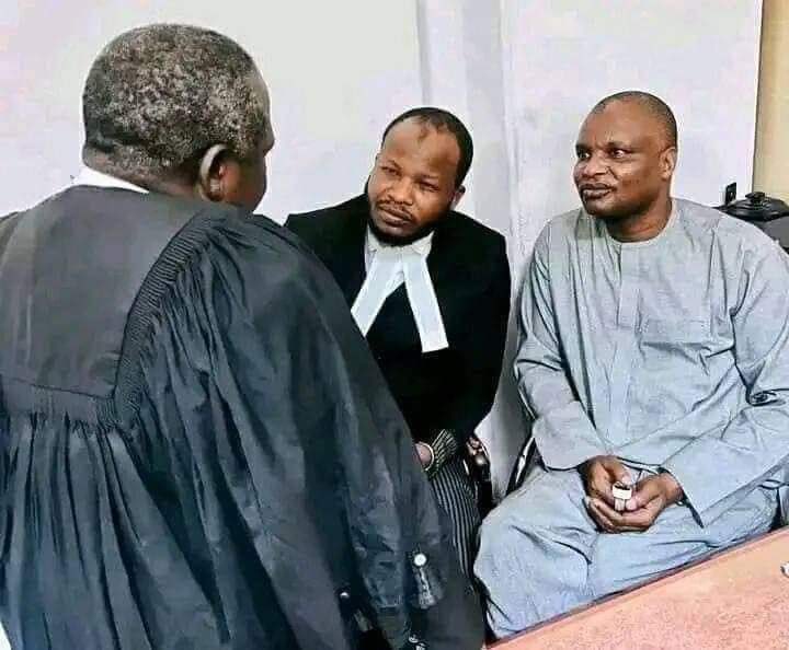 YemieFash's tweet photo. This is Abba Kyari the one-time celebrated supercop... Whatever you do in this life think about the future and the consequences of your actions, and never misuse the privilege you have. https://t.co/37FyAwA5nM