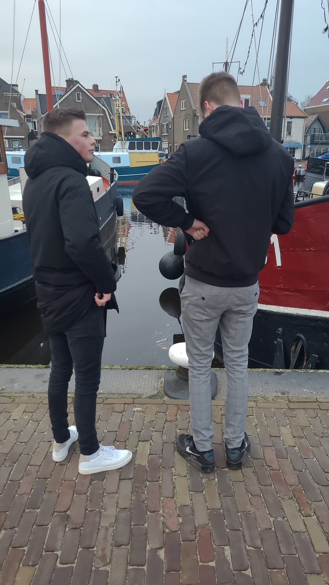 vries_yesse's tweet photo. Taking the boys out for a walk #sundayvibes https://t.co/jxvhvGVJUh