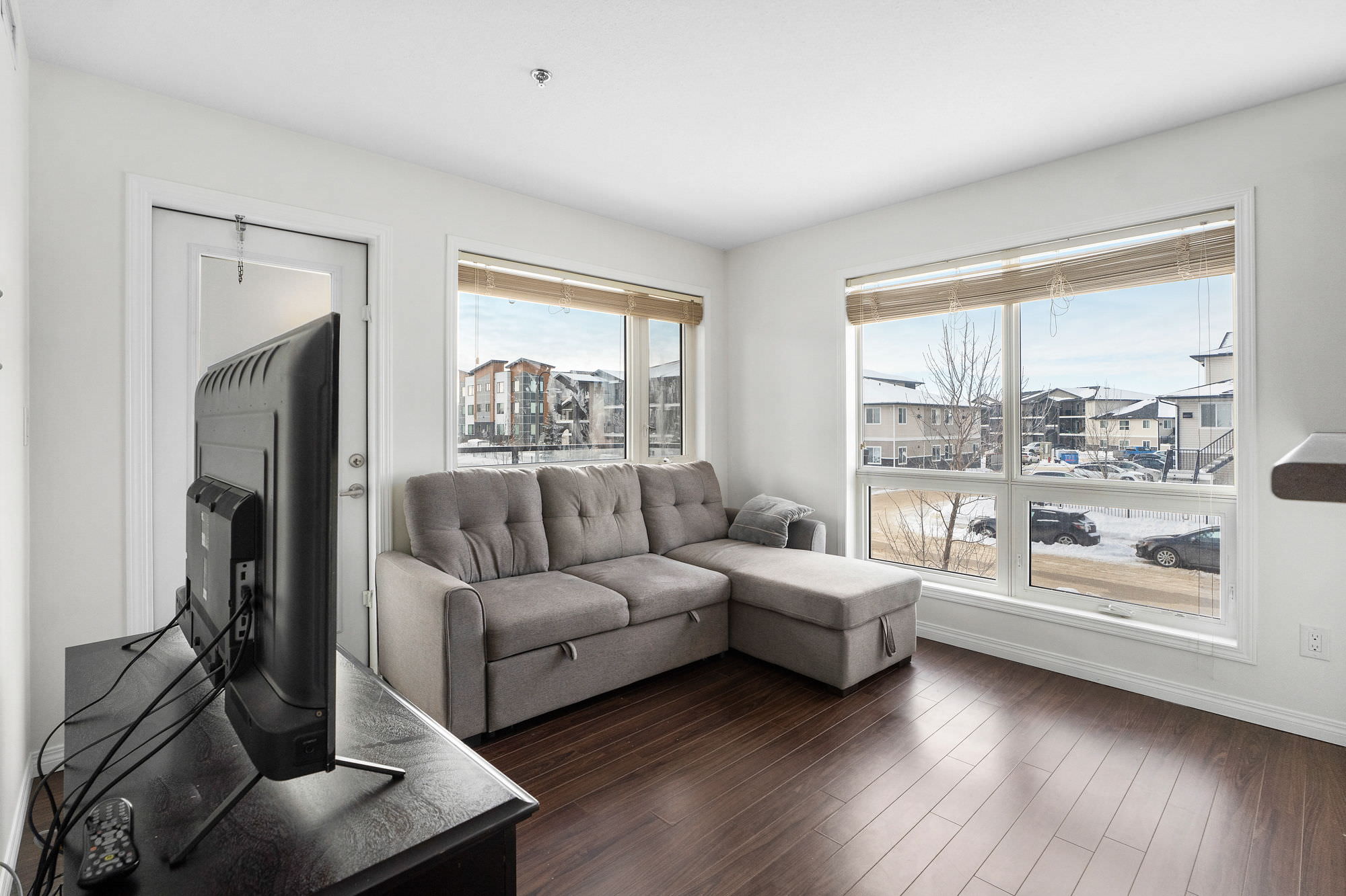 (saskhouses) / Twitter