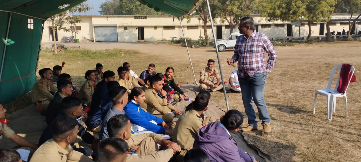 Two days workshop conducted by @expacadetprogr1 in #advanceleadershipcamp anand .
#ncccadets actively participated in experimental learning led by @expacadetprogr1 
#NCCGUJARAT 
#nccrajsthan 
@DefencePRO_Guj 
@HQ_DG_NCC 
@GovernorofGuj