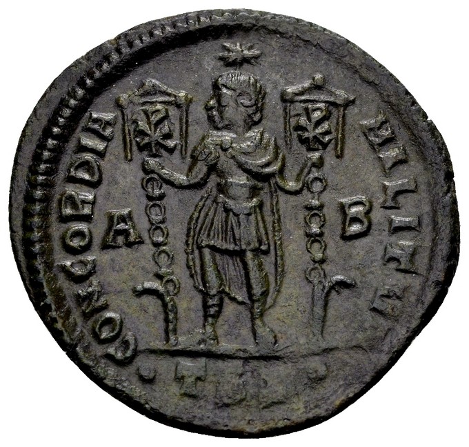 AgoraCoins's tweet photo. When Constans was murdered, Vetranio took the title of Augustus. 
Vetranio subjected himself to Constantius II. Vetranio was allowed to live his remaining years as a private citizen. 
Vetranio. Thessalonika, 350 AD. Æ centenionalis, 4.67 g.
RIC 135. 
EF.
https://t.co/wbNBHHOQvS https://t.co/B4JyxSTTyi