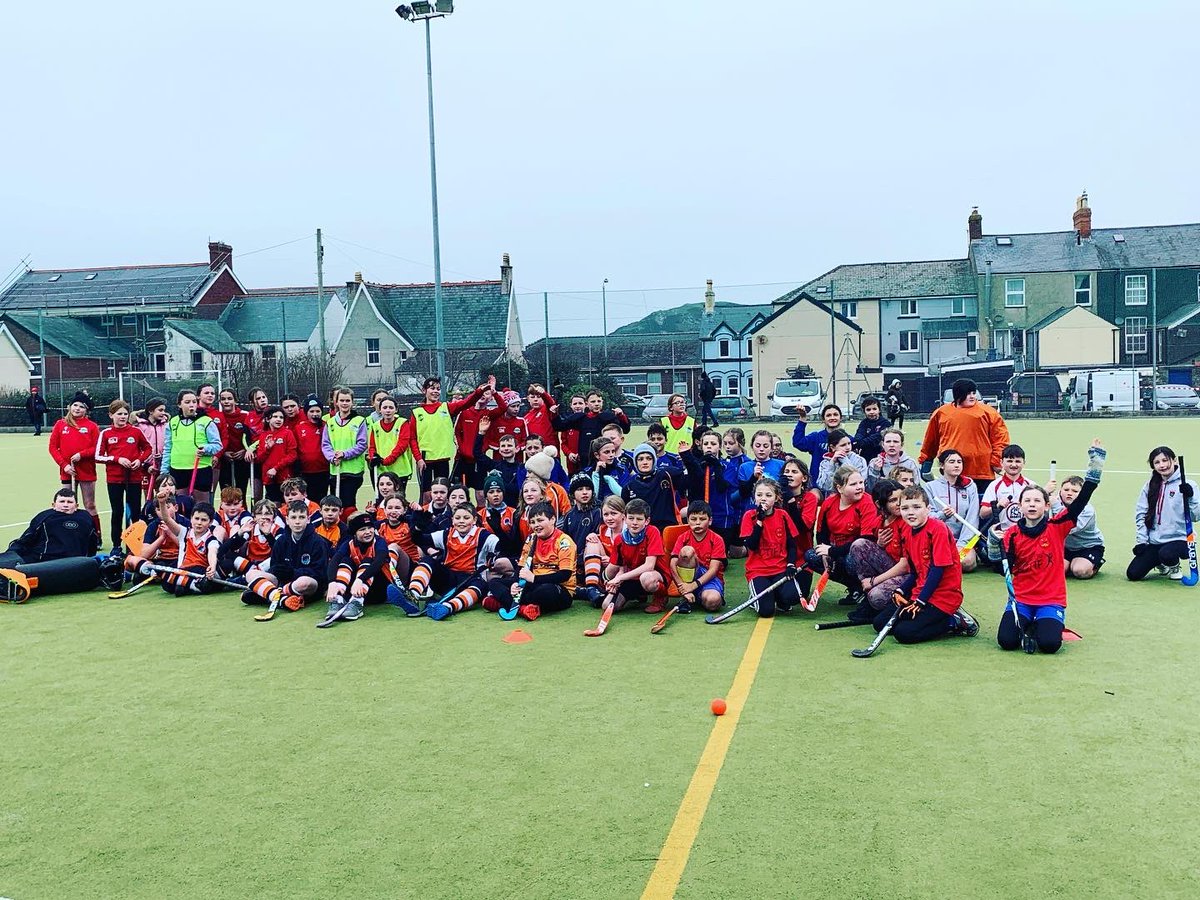 Twenament dan 12 gwych yn Nhywyn bore ma. Diolch <a href="/DysynniHockey/">Dysynni Hockey Club</a> 👏🏻