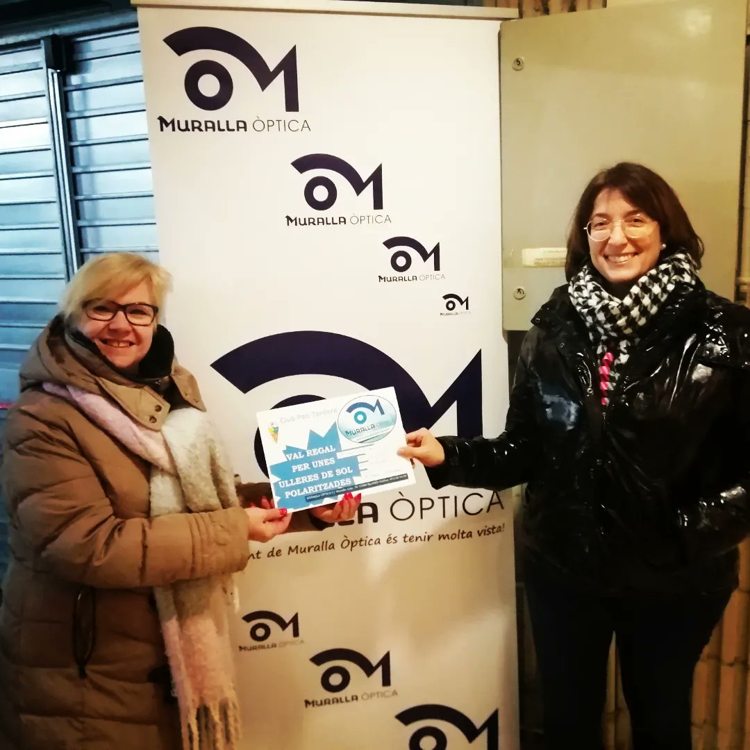 clubpatitordera's tweet photo. La Núria i en Joaquim van ser els guanyadors de la rifa del Partit d'Ok Lliga Plata del 21/01/23, unes ulleres de sol polaritzades del nostre patrocinador Muralla Òptica. https://t.co/Dj0HNWPlIp