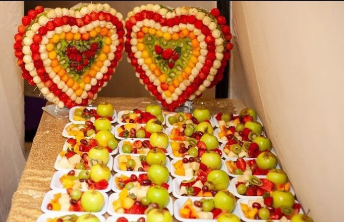 dunmadefoods9ja's tweet photo. Happy Sunday to you’ll 
I serve fresh and yummy fruits for all events. 
Please retweet 
Please refer 🙏🙏🙏 @wanjohn1 @InsideOsogbo https://t.co/ts2MFz0BS0