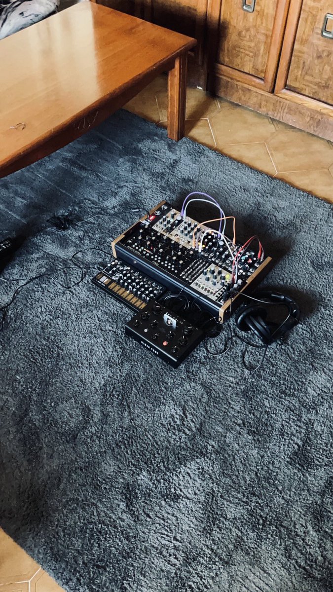 tropicnoir's tweet photo. pijama party 🛋️

#modularsynth #analogue #ambient #ambientmusic #makenoisemusic #moog #tiptopaudio #befaco #mutableinstruments #arturiarackbrute6u #ericasynths #hosacables https://t.co/1aWnrNp1Fb