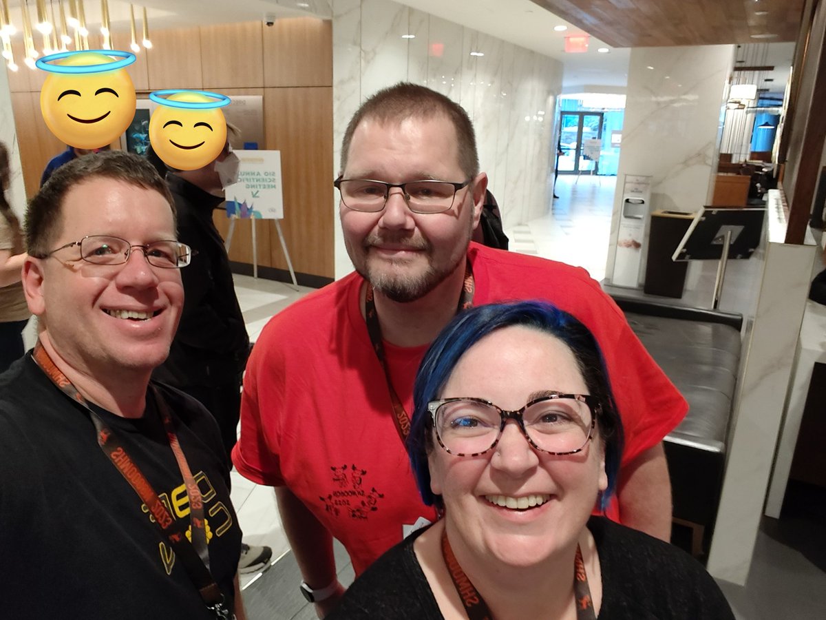 MalwareJake's tweet image. At @shmoocon and @securid hooked me and @secitup with these cool badge LEDs! Thanks man! #hackerFam