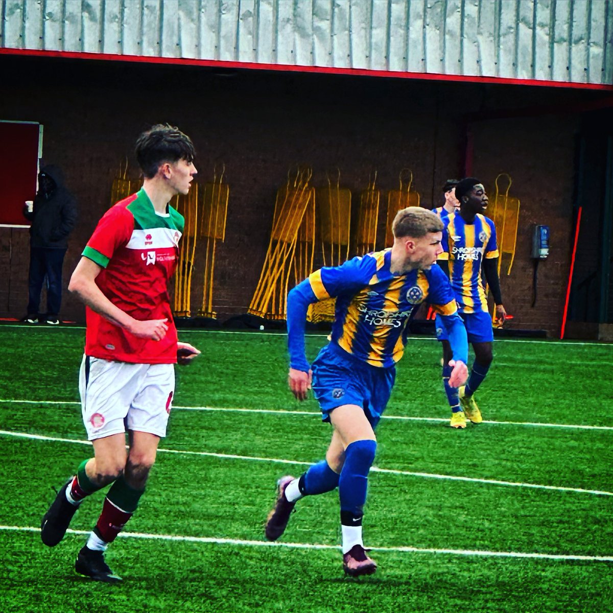 braddersman33's tweet photo. 63rd goal of the season for Lou playing up with the u15s in a 2-0 derby day win v Walsall FC👏🏽⚽️ #shrewsburytown #63goalsAndcounting #derbyday #playingupayear #greatteamperformance #striker #awaydays #keepsmashingitson #prouddad #walsallfc @louiebradbury https://t.co/KXJsTeu7lq