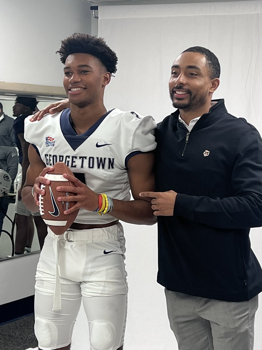 dezthomasii's tweet photo. After a great official visit I’m thankful and excited to say I’ve received an offer to @HoyasFB #DefendtheDistrict https://t.co/1MNmjDwGNx