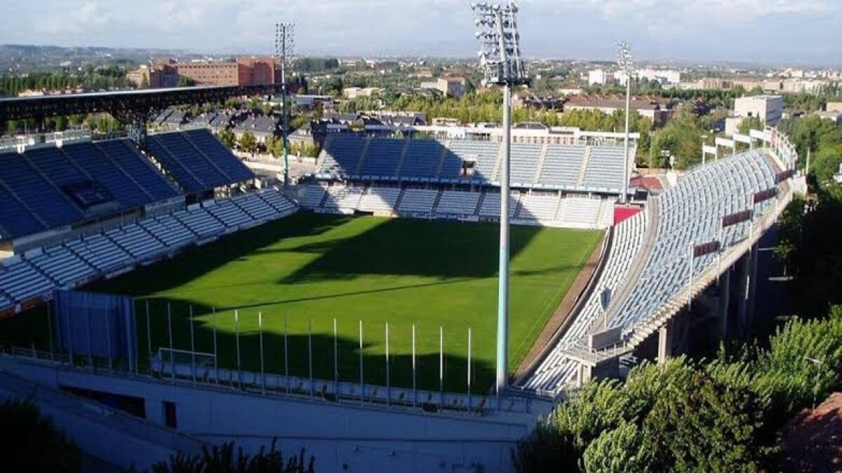 Ignacio13Gil's tweet photo. Hoy nos quedamos en España🇪🇸, concretamente en la Segunda Federación, donde visitamos Lleida la casa del Lleida Esportiu @Lleida_Esportiu y su Camp d'Esports con capacidad para 13.500 espectadores, fue inaugurado en 1993. https://t.co/uovSmzGZ2M