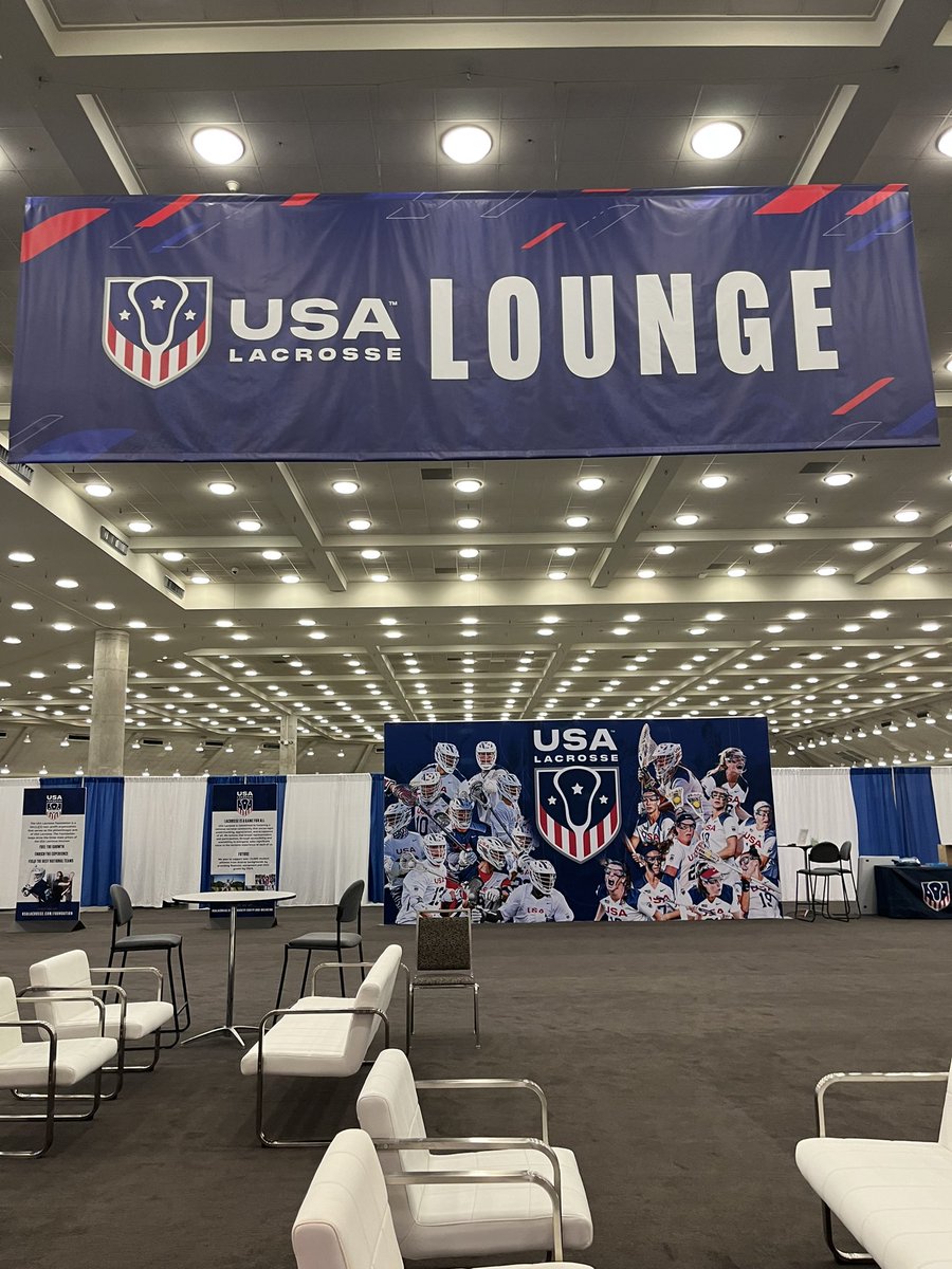 novakg111's tweet photo. Thanks for having us #LAXCON Ready for the 2023 season 💪🥍 🧡💙🤍@TH__Monarchs https://t.co/7vCa8Tqn3Y