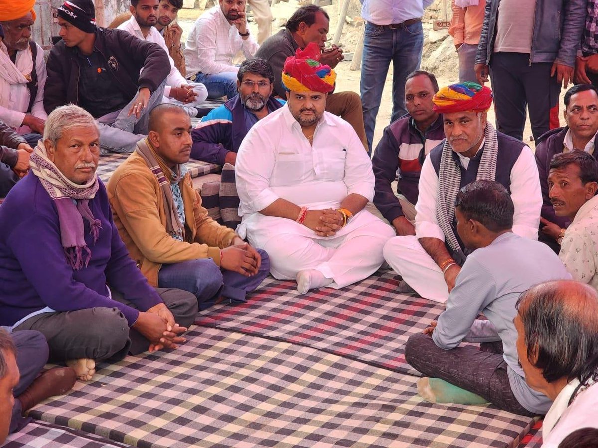 dgurjarofficial's tweet photo. आज अपने विधानसभा क्षेत्र- जहाजपुर में जनसम्पर्क कर, क्षेत्रवासियों से मुलाकात की तथा विभिन्न गाँवों के सामाजिक कार्यक्रमों में शामिल हुआ। 

इस दौरान आपसे मिले अपार स्नेह व आशीर्वाद के लिए हृदय से धन्यवाद। 🙏 https://t.co/tmcwUicoPO