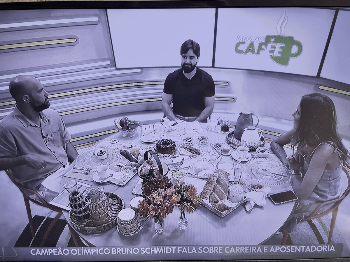 A mesma mesa da Ana Maria Braga kkkk

 #EsporteEspetacular