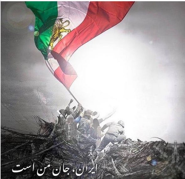 SamanthaIrani's tweet photo. چون تجزیه طلب نیستم 
زیر پرچم شیر و خورشید می ایستم 
#مهسا_امینی
#IRGCterrorists https://t.co/4Ssd17Fs6A