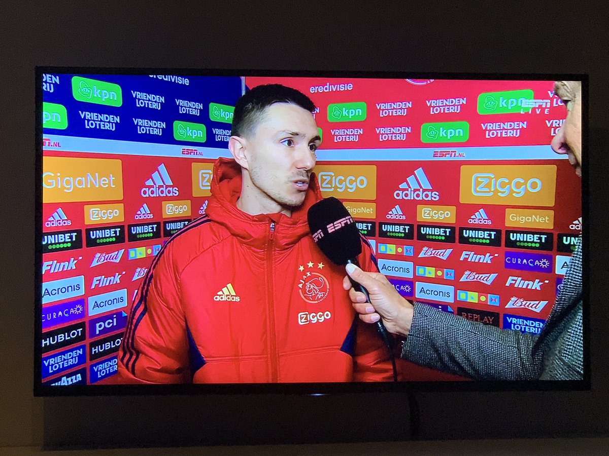 vanpogototpopo's tweet photo. Met terugwerkende kracht: Steven Berghuis Man of the Match. Fucking held! 

#feyAJA #Ajax https://t.co/CKJkedmoms