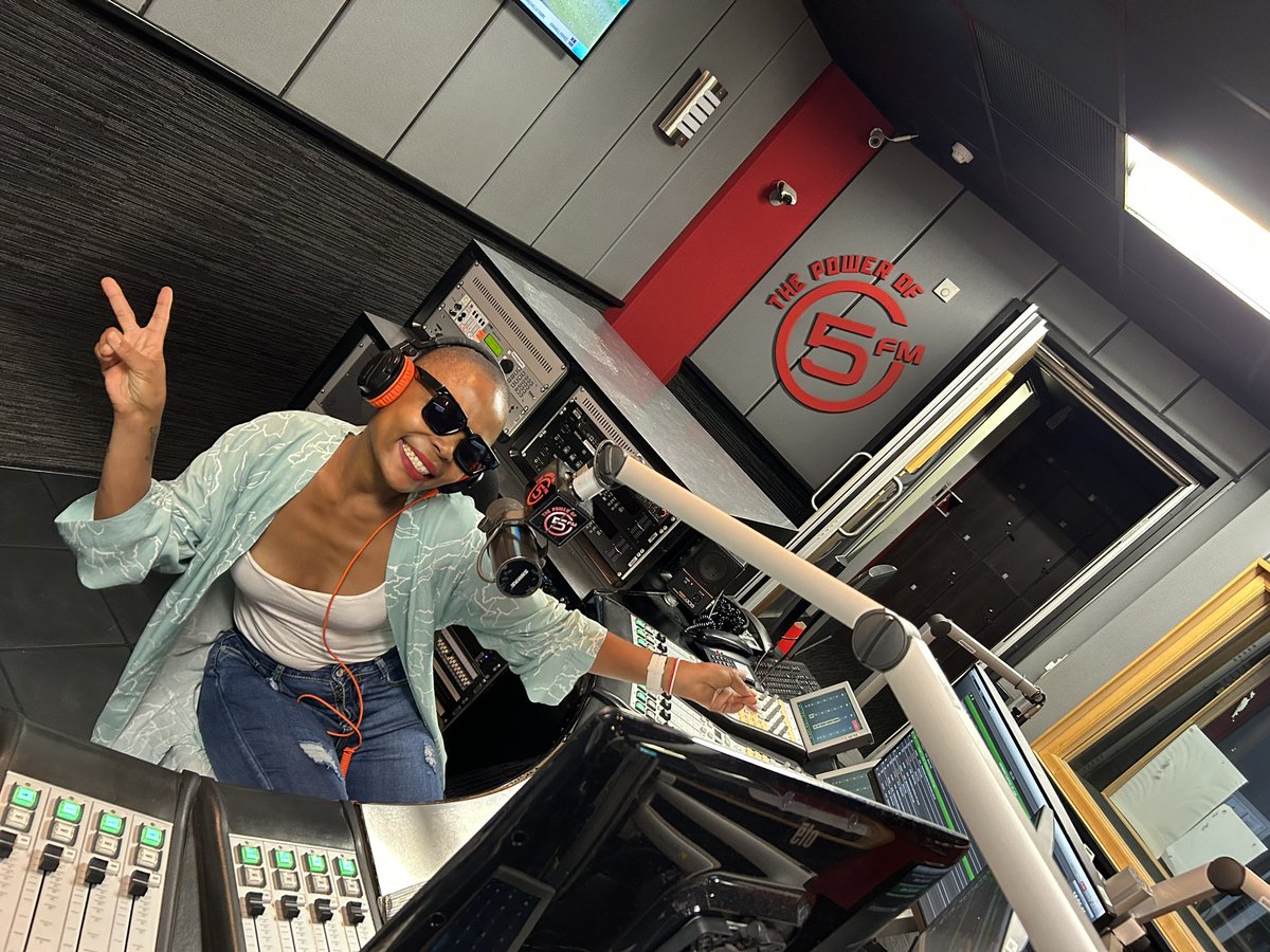 And we're live on <a href="/5FM/">5FM</a> #SundaySessionsOn5 nw <a href="/congaspylations/">kimetsu.</a> 😌😌😌

It is the meditation hour! 

We’re on until 9pm