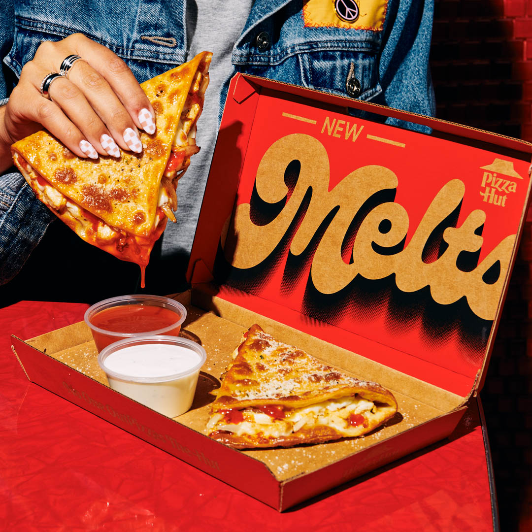 The newest fan favorite! Pick yourself up a Pizza Hut Melt today at PizzaHut.com
#PizzaHutMelts #PizzaHut