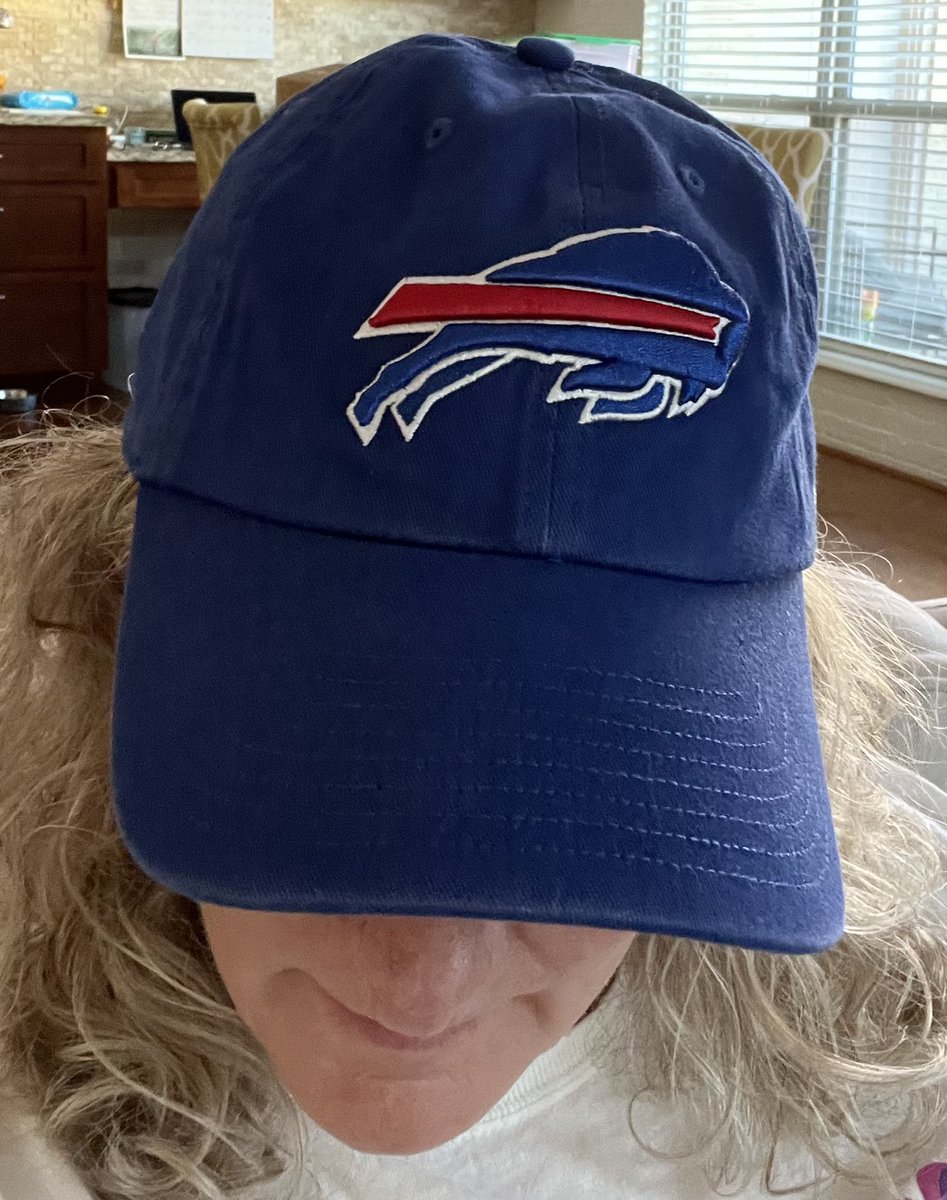 cbossa's tweet photo. @BuffaloBills @MillerLite Dallas, TX representing!! https://t.co/BPdAyuxi4y