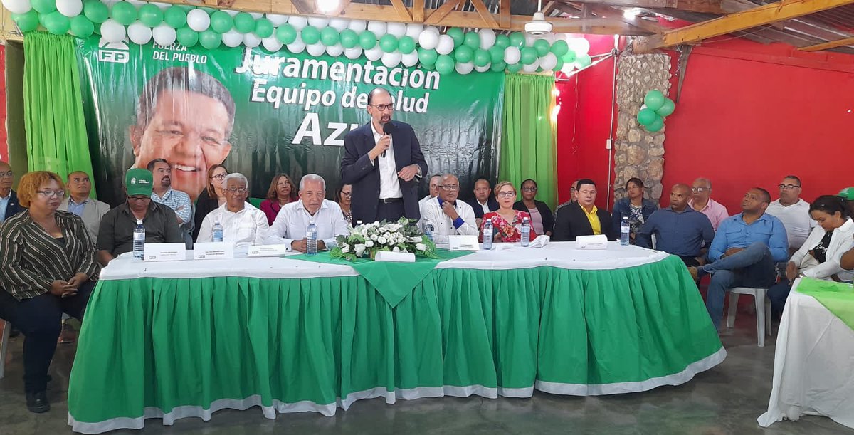 RamirezSiano's tweet photo. En Azua RD, avanza la FP-AZUA  #Azua #FuerzaDelPueblo #FPComunica Juramentacion de los galenos de la medicina, en la estructura partidaria de FP. @henry_meran @BautaRojas @radhamesjimenez @anitabritogil @alfredofreites7 @LizardoKeiry @juanpujols02 @zuleicagarcia88 @Rafelitova https://t.co/nLaOw8D7D6