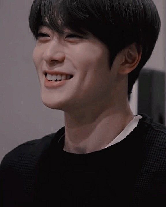 malsoook's tweet photo. 장인어른 장모님 안녕하셨어요..허허
처제들 안녕 동서 안녕 승찬이 안녕~ 승아도 안녕 캉캉이도 잘 지냈어?

하면서 벌써 기빨려보임 https://t.co/O8PpSpXCip
