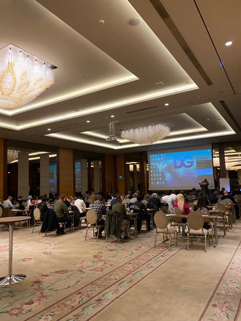 DGkurumsal's tweet photo. "Kendini Yenilemeyen Yenilir" felsefemiz ile 2023 Yılı #DemirGroup İstanbul İstişare ve Mesleki Eğitim Programımızı #Lazzoni Otelde gerçekleştirdik.
#hizmet #gümrük #lojistik #transport #antrepo #sigorta #eğitim #danışmanlık #dışticaret #DemirlerGümrük #DemirGlobal #DG https://t.co/B1eBWQehfn