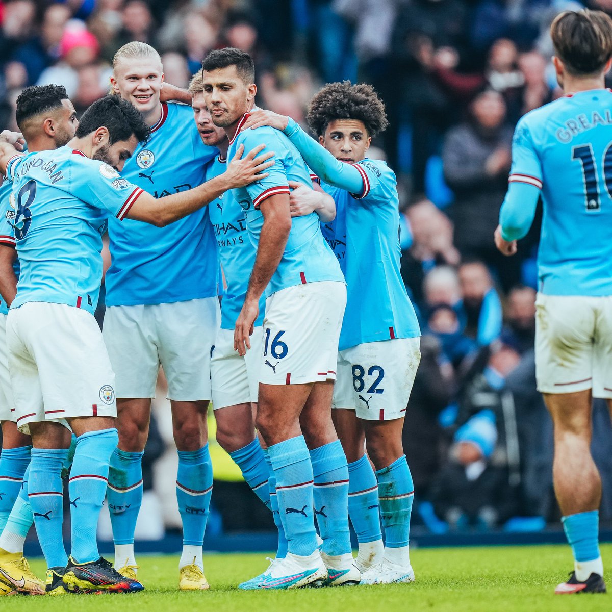 alaudhli's tweet photo. Erling Haaland shines and scores his 4th premier league hat-trick this season for Manchester City in todays winning effort against Wolverhampton.
#MCIWOL #mancitywolves #ManCity #مانشستر_سيتي https://t.co/M0PggTQcPr