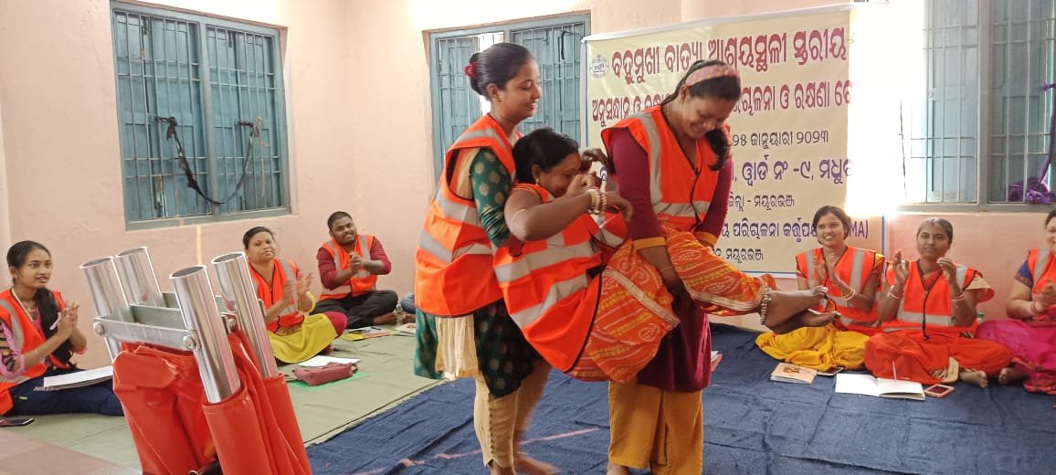 deocmbj's tweet photo. 2nd Day training of CSMMC Members &amp; Volunteers 
 on search and Rescue at Ward No-9 MFS , Baripada Municipality of Mayurbhanj District.
#OSDMA
#Capcitybuilding
@gyana_r_das
@DM_Mayurbhanj
@SRC_Odisha https://t.co/o28plkdVeJ