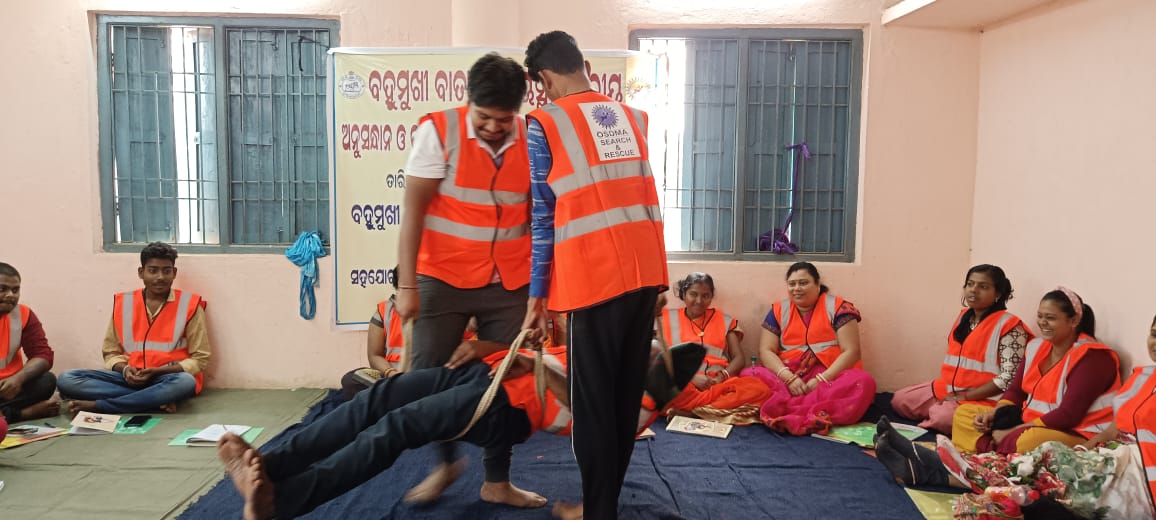 deocmbj's tweet photo. 2nd Day training of CSMMC Members &amp; Volunteers 
 on search and Rescue at Ward No-9 MFS , Baripada Municipality of Mayurbhanj District.
#OSDMA
#Capcitybuilding
@gyana_r_das
@DM_Mayurbhanj
@SRC_Odisha https://t.co/o28plkdVeJ