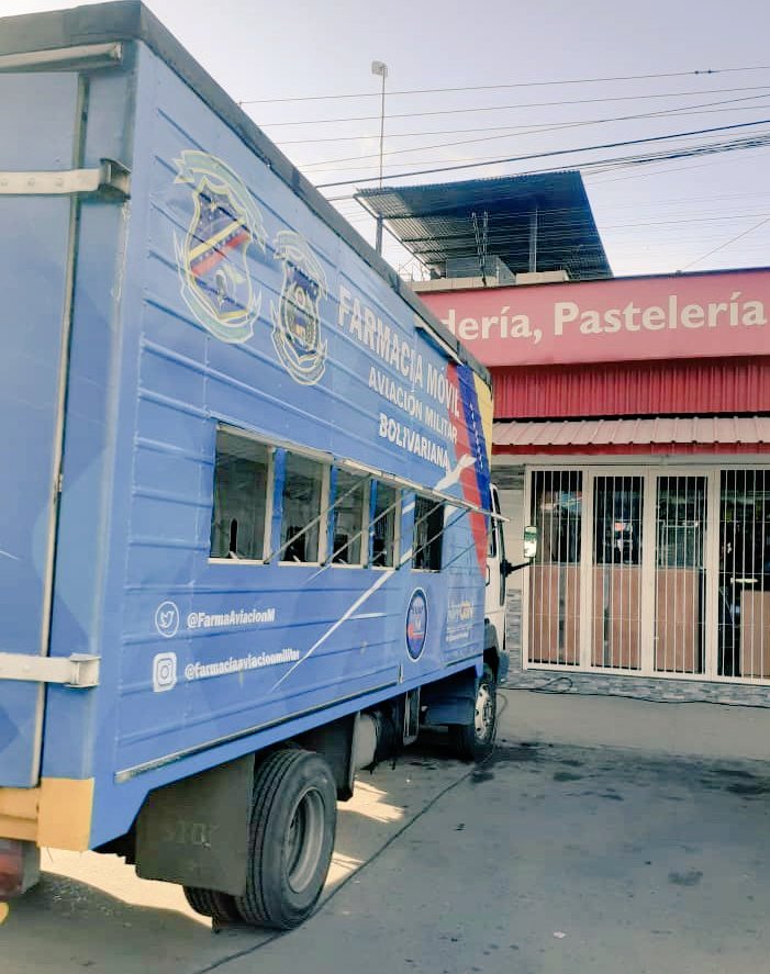 CAFMA_AMB's tweet photo. #22Ene//La Farmacia Móvil de la @AmbFanb, del Edo #Aragua,se encuentra prestando sus servicios en el #Municipio #MarioBriceñoIragorri #CañaDeAzúcar en el #Sector8, frente a la panadería del Samán, Continuamos llevando bienestar al Pueblo Soberano
¡Asiste!
#Venceremos
@Comgral_amb https://t.co/pRdRdE0AOM