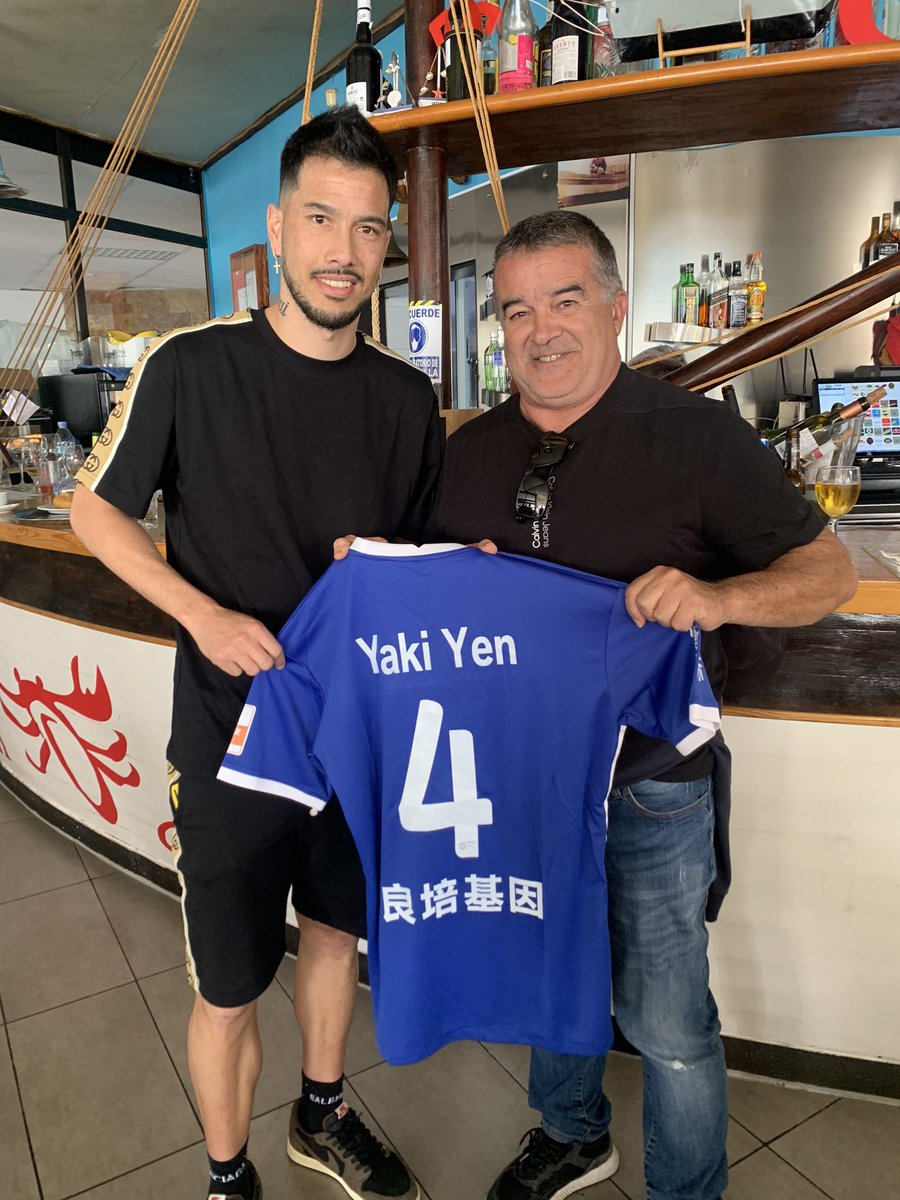 leonar322's tweet photo. Gracias por acordarte de tus inicios . Yaky.. campeón de la súper liga china . Un lujo https://t.co/88klfOlEpq