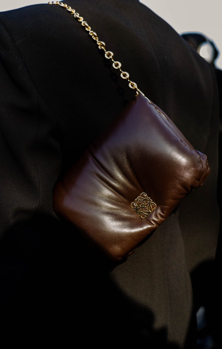 Marie_Merlet's tweet image. Street Style during Paris Fashion Week Men's 
.
.
.
#parisfashionweek #pfw #LOEWE #streetstyle #photography
