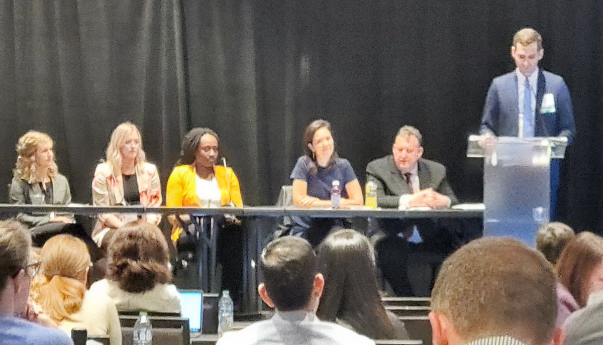 AmberMcMahonURO's tweet photo. Had a wonderful weekend getting the opportunity to discuss the ➕and➖of virtual interviews! Thank you to the SAU, @GMBadalato, and @urodocsok for allowing the resident perspective to be heard and @KHS_Urology for supporting me in doing so! #SAU23 https://t.co/7OVP3R9Fj7
