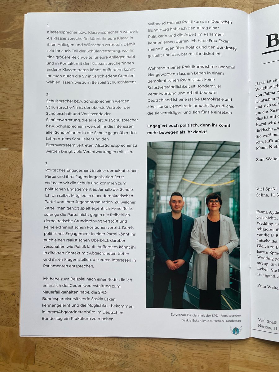 ERSchule's tweet photo. Nachzulesen 
👉 auf unserer Webseite: https://t.co/FRsl8dJNuI 
👉 oder auch in der 1. Ausgabe 'erSelfie' der neuen Schulzeitung ERS_News https://t.co/NLJnwkyWCr