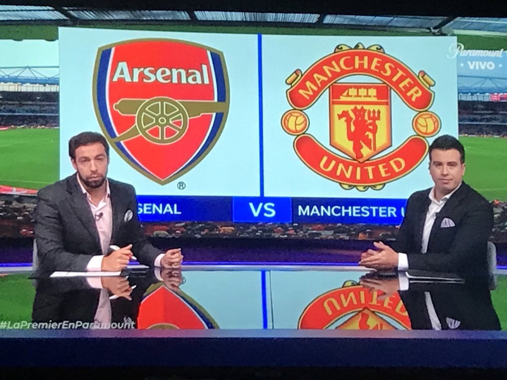 alanruizi's tweet photo. Listo para disfrutar un partidazo en #LaPremierEnParamount con estos 2 cracks de la narración ⚽️🥅 https://t.co/UgjzSFuGg7