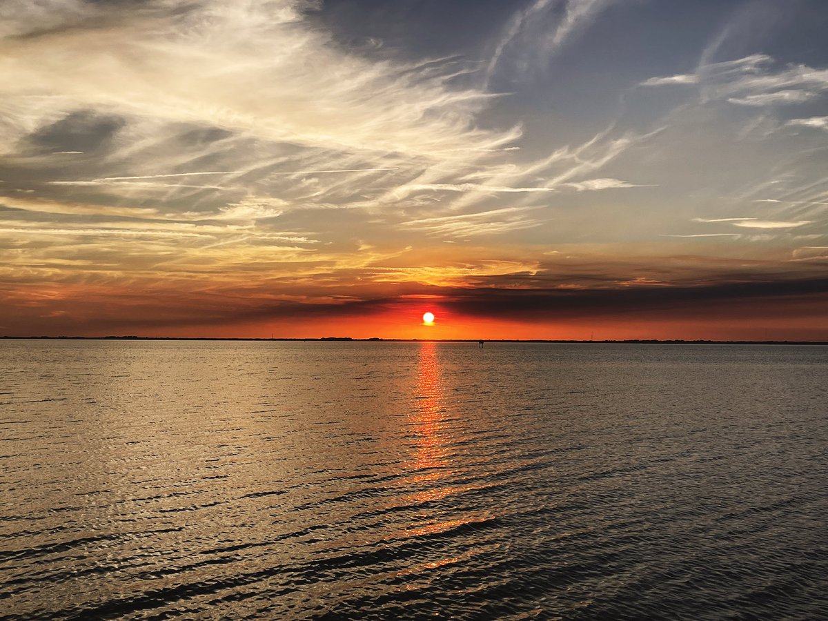 JBuckPhotograph's tweet image. #paintedskies #cocoafl