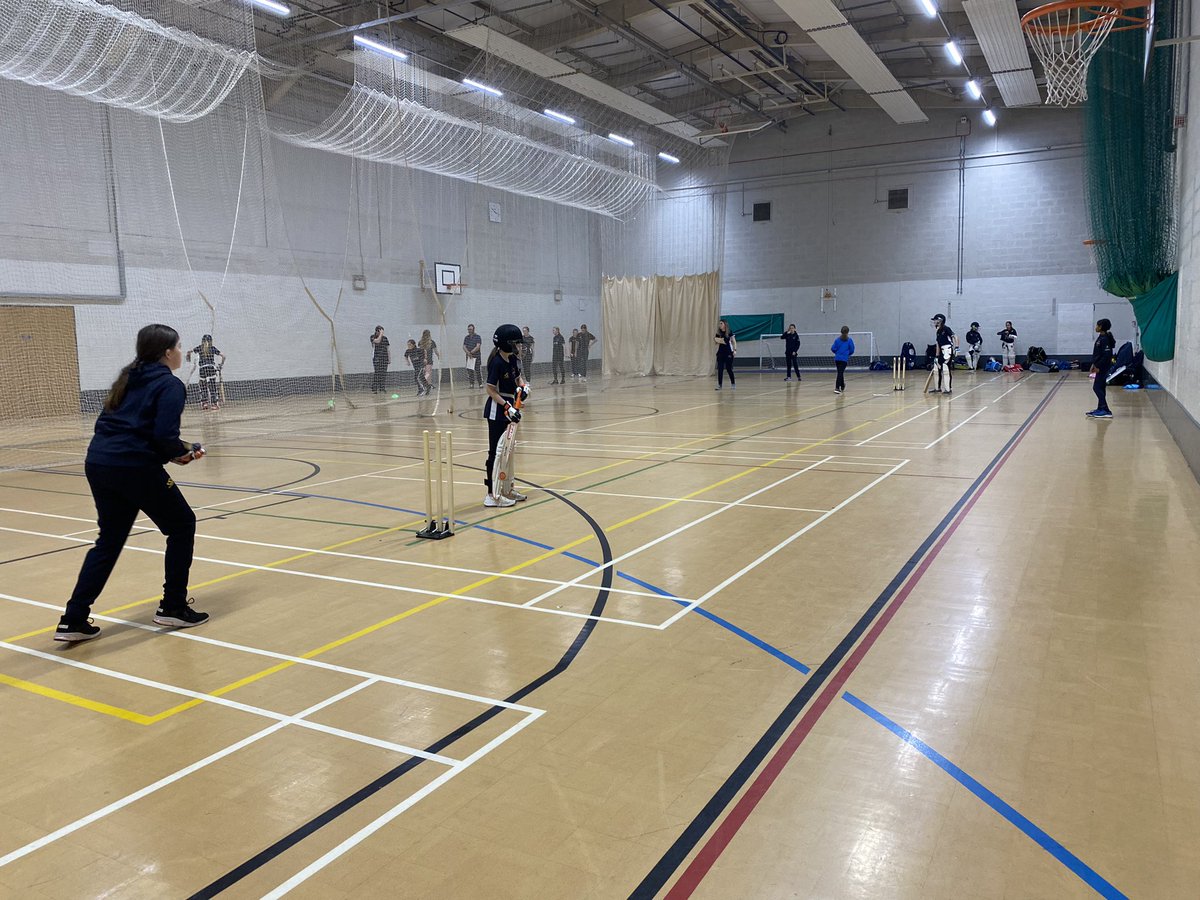 Top session today working on getting that grit of wanting to play with plenty of point opportunities throughout the session <a href="/CwnYouth/">CWNYouth</a> #GirlsCricketPathway #KeepGirlsPlaying
