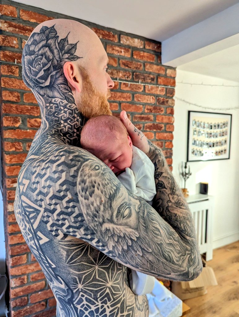 Palace on tour tweet media