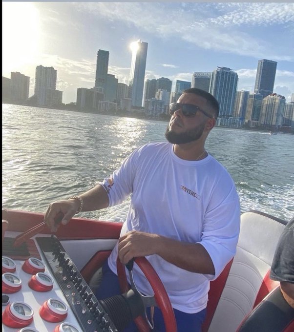 #LLE🕊️🙏🏽 https://t.co/gAPLeTw0wp<a href="/tag/lle"class="tags">#LLE</a>