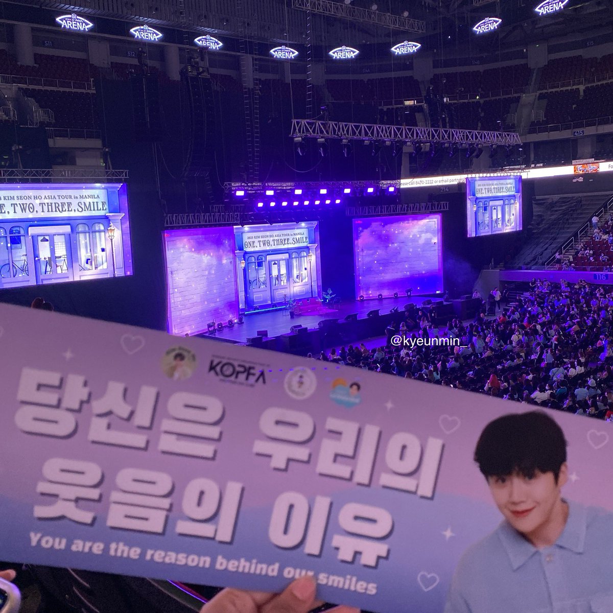 kyeunmin_'s tweet photo. its been a tiring week for me due to my finals exam but seonho made it really special🥹 lahat ng pagod at stressful nights ko nawala dahil sa ilang segundo na nakaharap kita ng malapitan😭 magkikita pa tayo ulit🫶
#KIMSEONHOinMNL2023 https://t.co/IezzxjgAvo