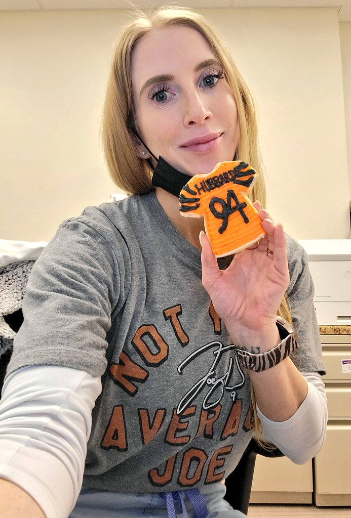 thewhobae's tweet photo. My nurses sure know how to throw a Bengals pot luck! How cute are these??? I took the Sam Hubbard cookie because it reminded me of @_jerrbear_ 😂 https://t.co/7VUgZnlvPu