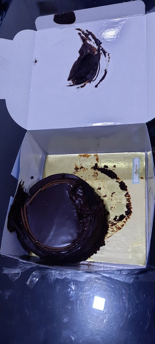 pradeep1706108's tweet photo. @TheobromaIndia thanks for such a service and destroying our moment https://t.co/Yr1CBasRp0