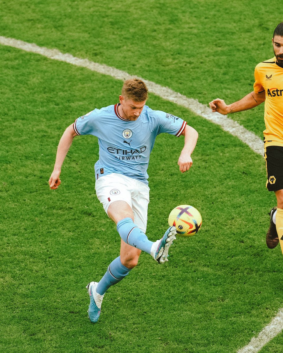 KevinDeBruyne's tweet photo. Lovely Sunday! 💙 https://t.co/p7TyOzxfX4