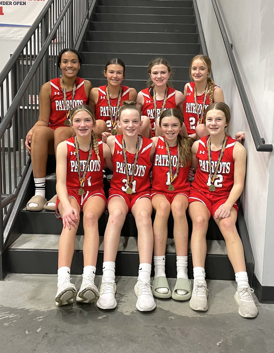 Nicole Minzel tweet media