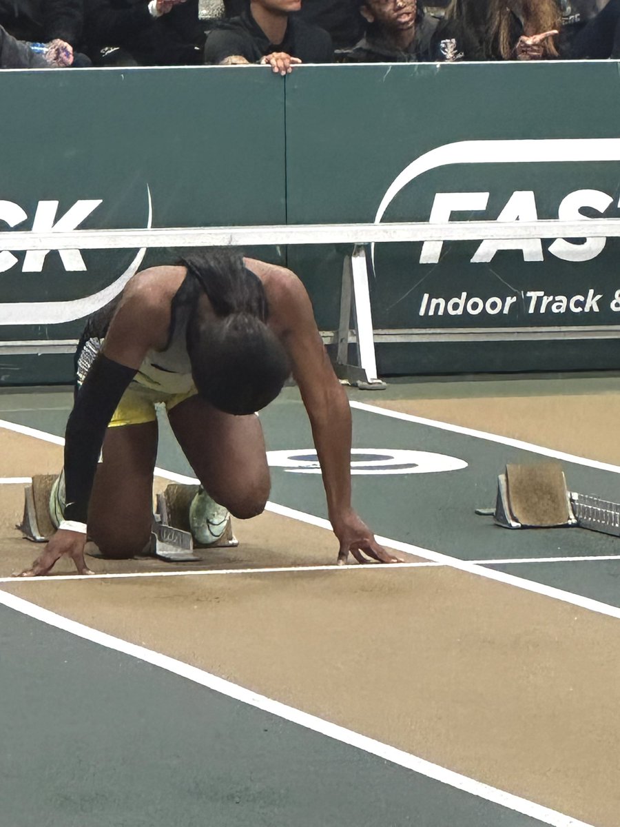 nyasingletary0's tweet photo. JDL Fast Track College Meet                                  Finished 3rd in both of my heats with another PR in the 60m from a 8.11 to a 7.99 😃! 12th place overall 🙂 60m (lane 7) 200m (lane 5) https://t.co/9mxhkzR63V
