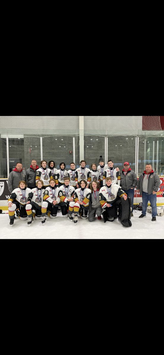 iamrachelt79's tweet photo. These guys fought hard to get to the final but came up short for the gold. #silvermedal #norfolkknights @nmha #westillhadfun https://t.co/JWI4LfHXV4