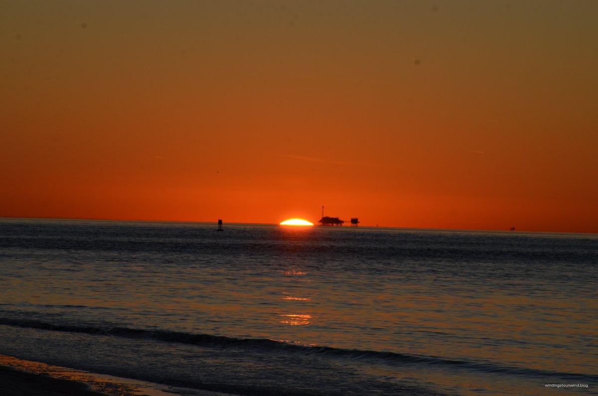 windings2unwind's tweet photo. Florida and Gulf Shores - 4 beaches, 4 heavenly sunsets. 

Okaloosa Pier
Fort Pickens Beach
Fort Morgan Beach
Pensacola Beach

#Florida #beach #sunset #sunsetlovers #roadTrip #NaturePhotography #nature #gulfshore https://t.co/0TdMxmyJ5p