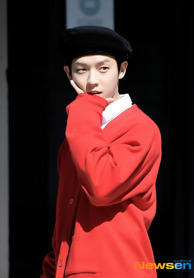 ETHXNOFF_'s tweet image. ㅤ @.ㅤ     𝐄𝐯ㅤㅤㅤ 📸ㅤㅤㅤ 𝕖̵𝕟̵𝕥̵ㅤㅤㅤ 𒀭ㅤㅤㅤ 𝘂𝗽.ㅤㅤㅤ #ㅤㅤㅤ d͟ɑ͟t͟e⠀ㅤㅤ :⠀ㅤㅤ #𝐓𝐖𝐈𝐍𝐊𝐒_3rd𝗖𝗕𖤣.

¡Ya estoy aquí! Con energías renovadas y nuevo outfit estoy listo para #𝗸𝗻𝗼𝗰𝗸𖡫𝒌𝒏𝒐𝒄𝒌 la puerta del show de estas bonitas para desearles lo mejor.