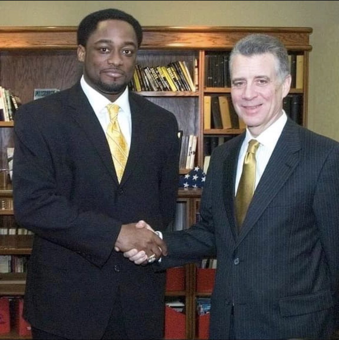 Blitz_Burgh's tweet photo. 16 years ago. Time goes by fast. #Steelers #NFL https://t.co/frRUq0kKIz