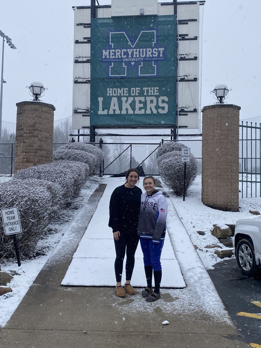 RileyRowe2025's tweet photo. I had so much fun attending the @HurstSoftball camp this weekend! Thank you to my favorite Laker, @LexiNorth, for the personal tour around campus. Also thanks to all the coaches and players, I can’t wait to visit again soon! Go Lakers!☘️@FinesseHoverman https://t.co/kPINmTv9IX