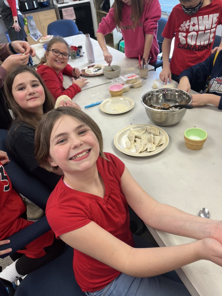lizgrummett's tweet photo. Thank you to Ms. Potts for inviting me to learn how to make dumplings!Wishing all health and good fortune in the upcoming year. Happy New Year to all who are celebrating! #YearOfTheRabbit #LunarNewYear @leylapotts @HuroniaCES @SCDSB_Schools https://t.co/lcI1T8wy2c
